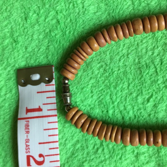 Wood necklace - Picture 3 of 8